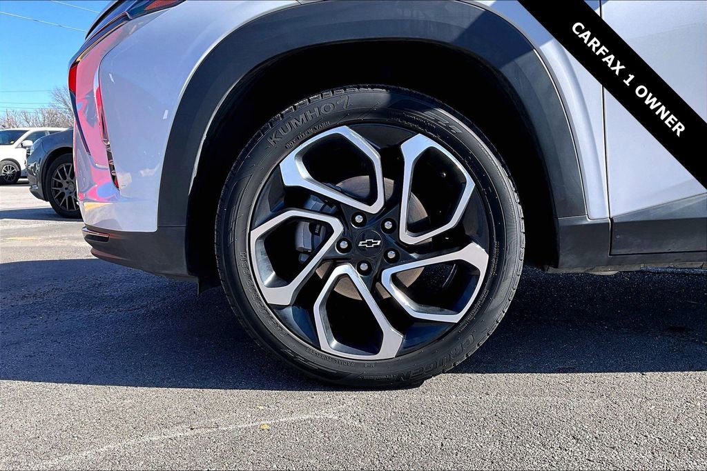 Used 2025 Chevrolet Trax RS w/ Driver Confidence Package image 32