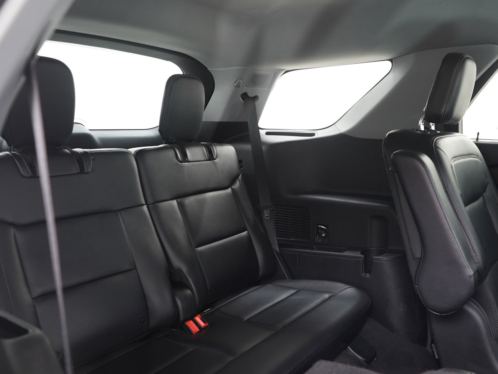 Used 2023 Ford Explorer Limited image 12