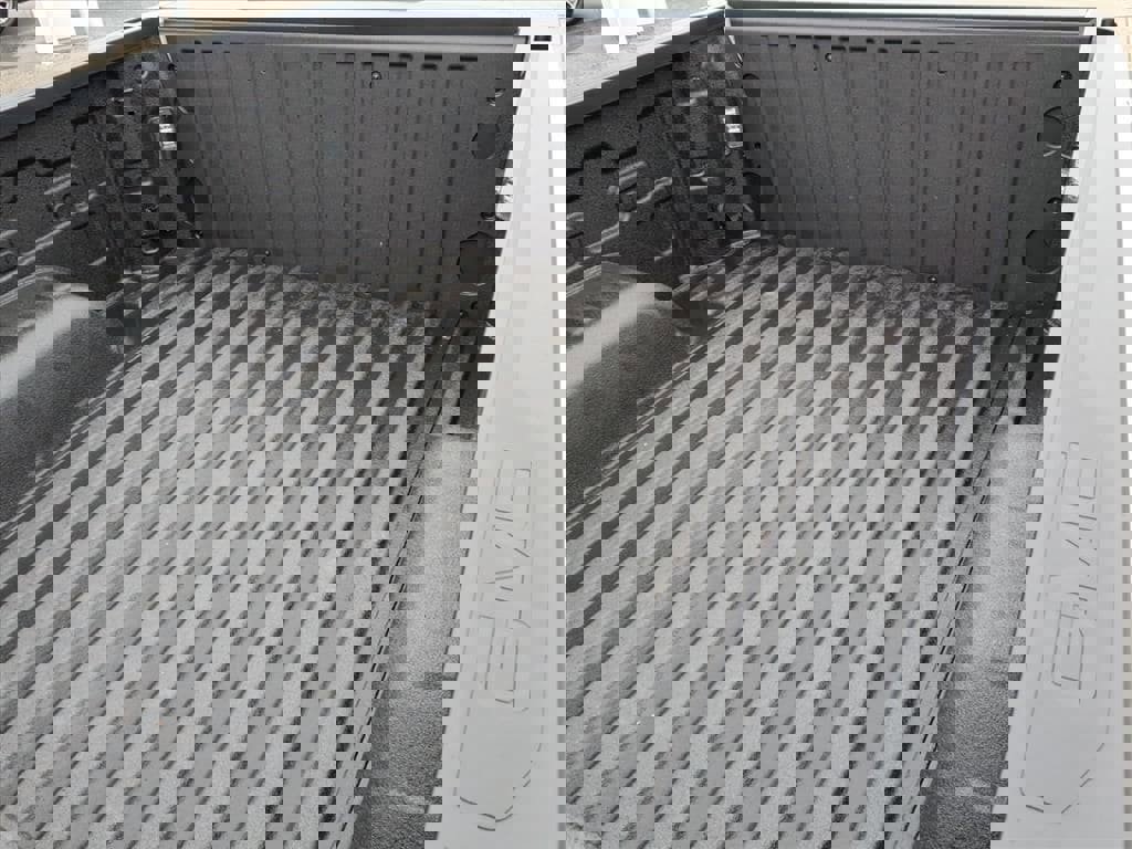 New 2026 GMC Sierra 1500 SLE w/ Preferred Package image 5