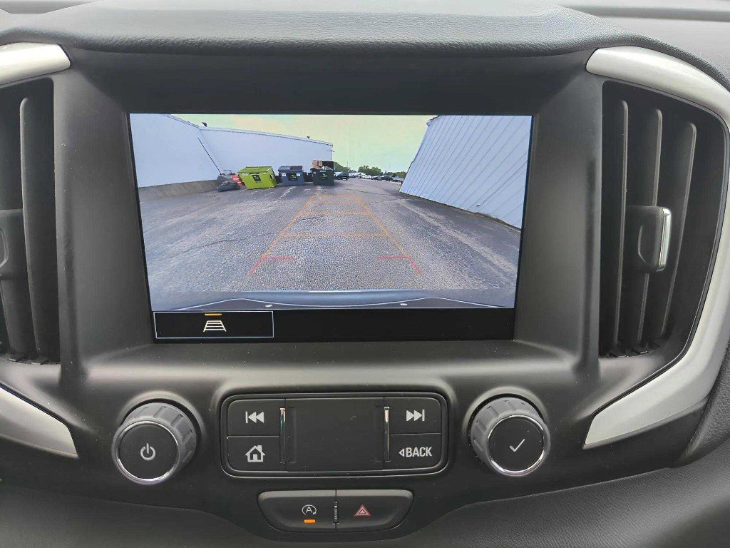 Used 2024 GMC Terrain SLT image 13