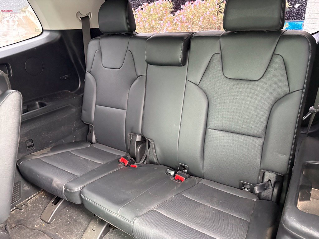 Used 2023 Kia Telluride EX w/ EX Captain's Chair Package FWD image 12