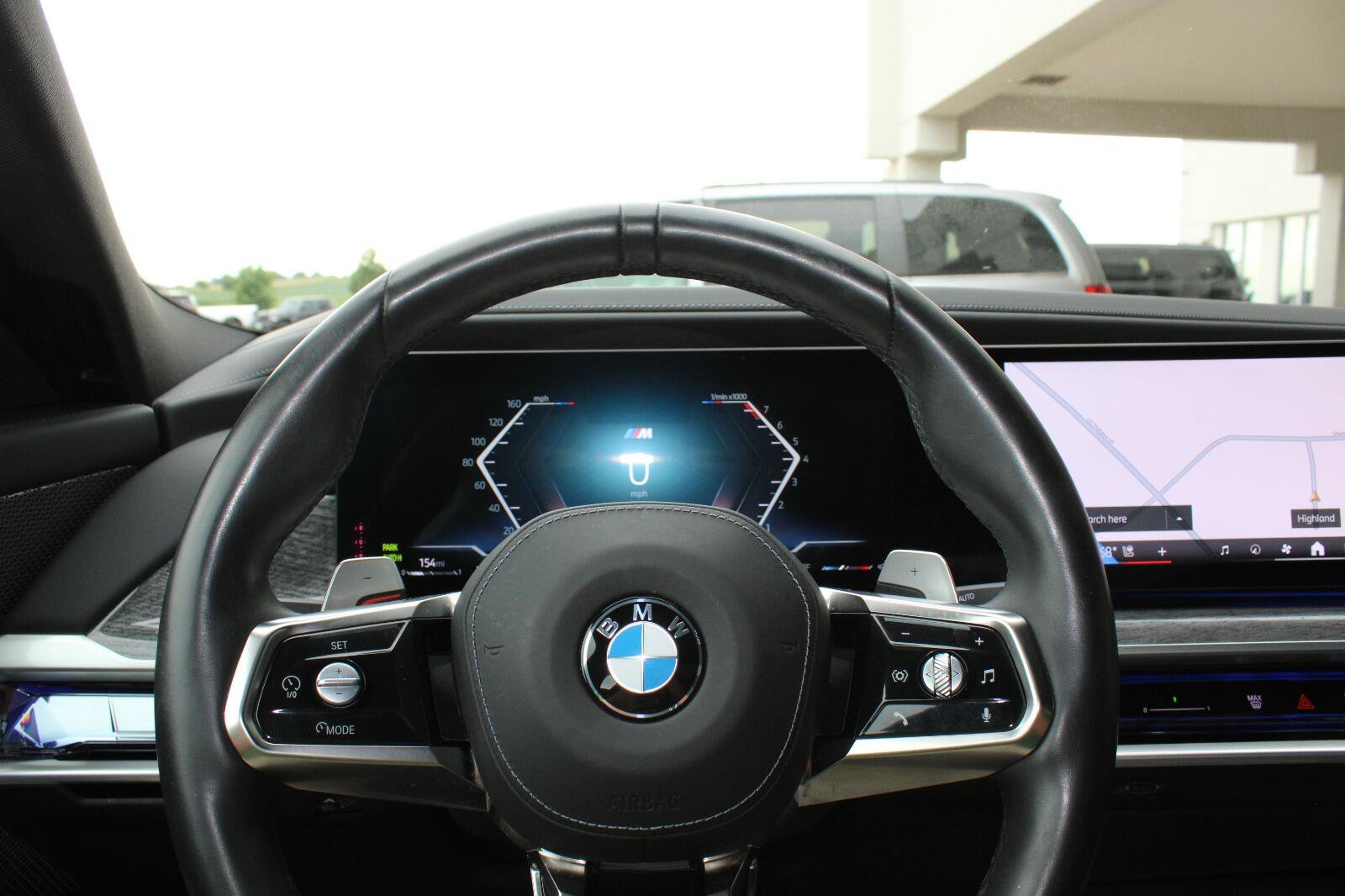 Used 2024 BMW 740i xDrive AWD/4WD image 14