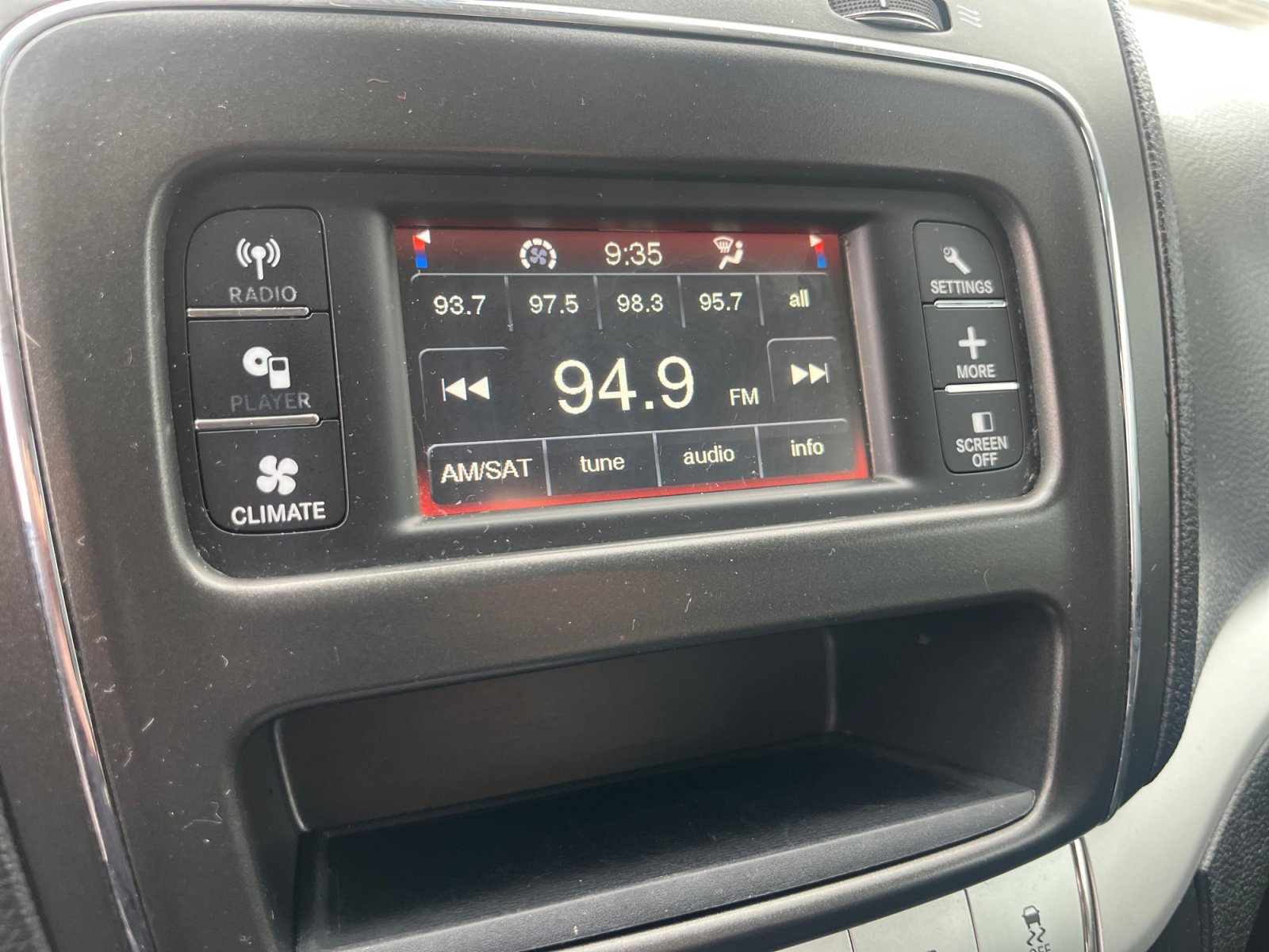 Used 2018 Dodge Journey SXT w/ Connectivity Group image 27