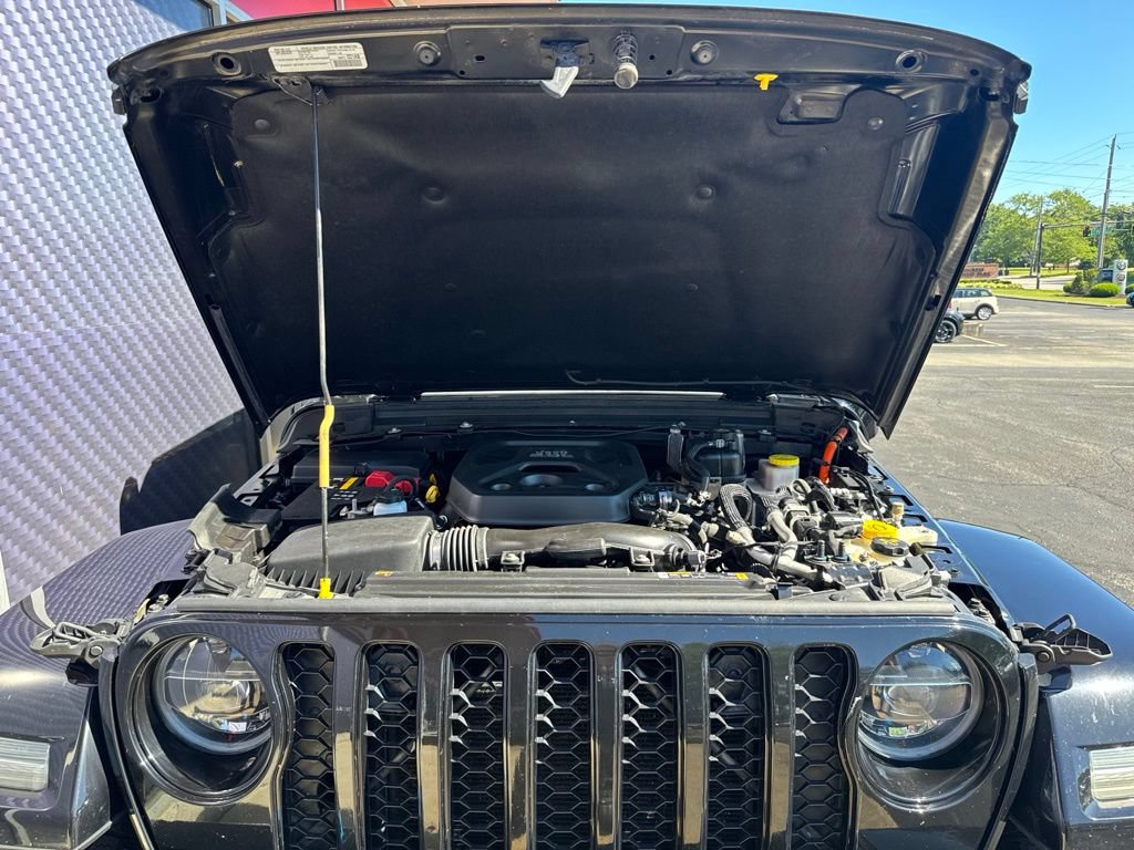 Used 2021 Jeep Wrangler Unlimited Sahara AWD/4WD image 12