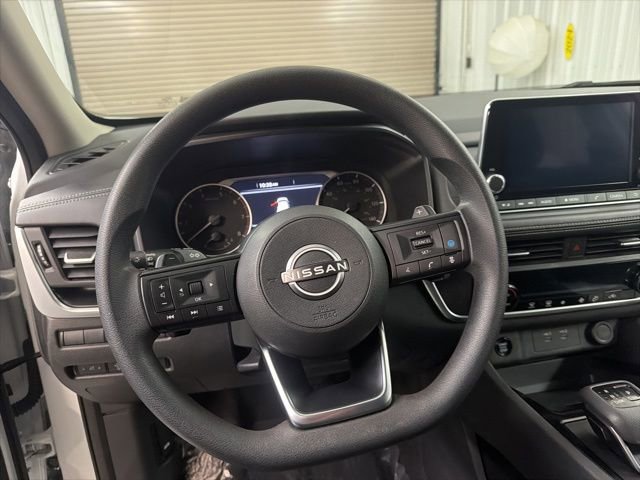 Used 2024 Nissan Rogue SV image 15
