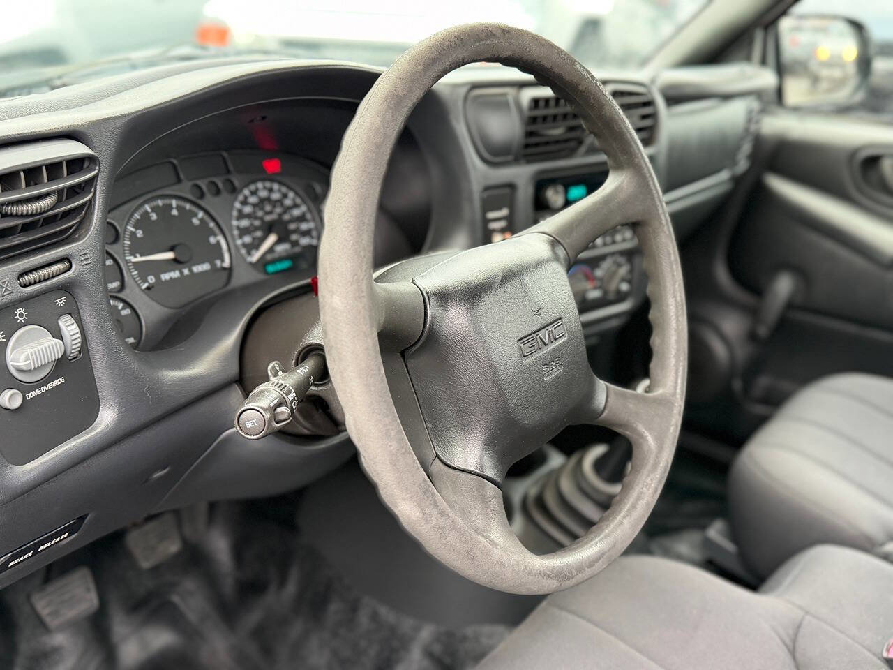 Used 2003 GMC Sonoma SL w/ Convenience Package image 66