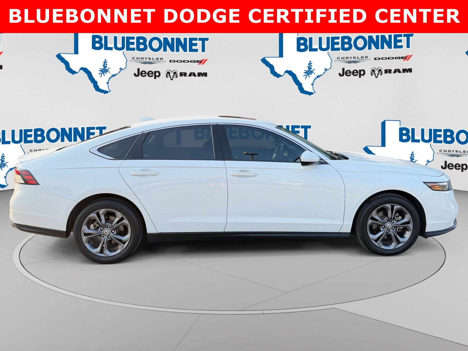 Used 2023 Honda Accord EX image 4