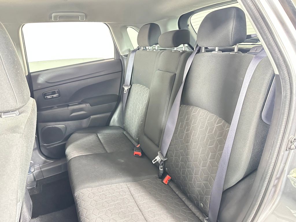 Used 2025 Mitsubishi Outlander Sport ES image 18