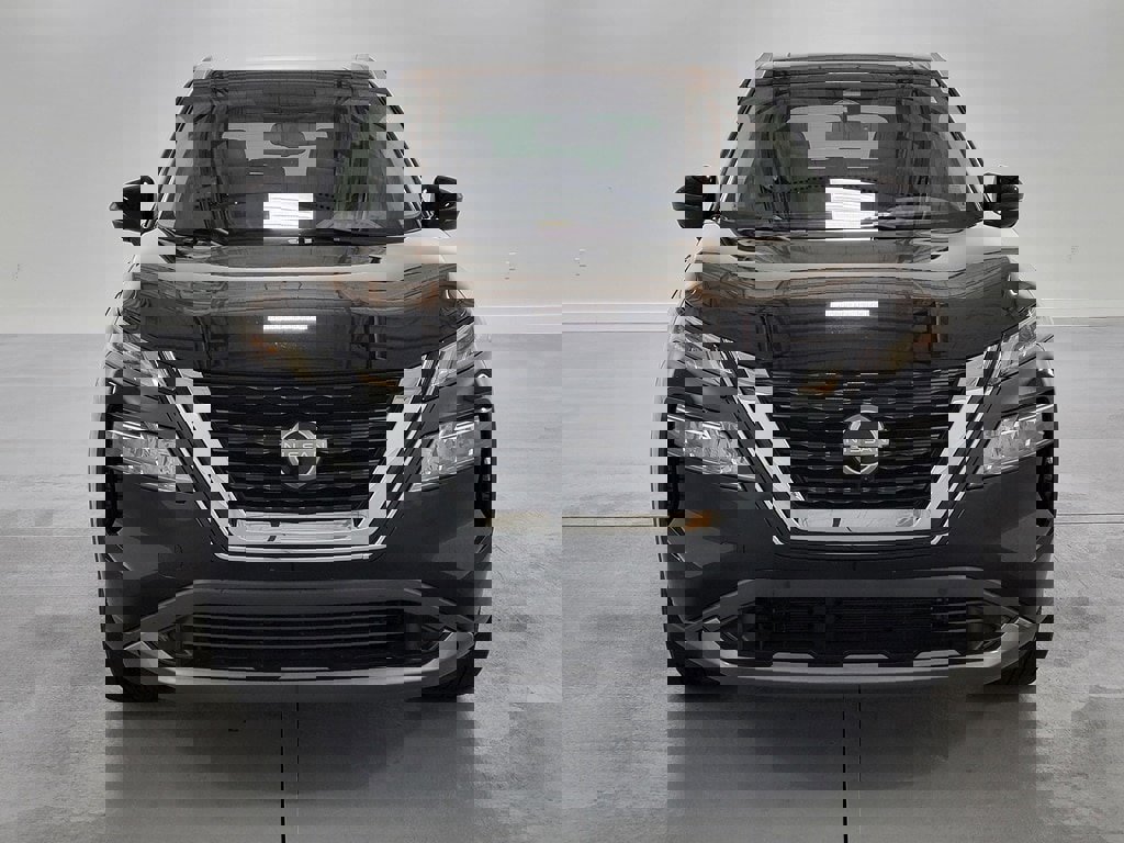 Used 2023 Nissan Rogue SL w/ SL Premium Package image 3