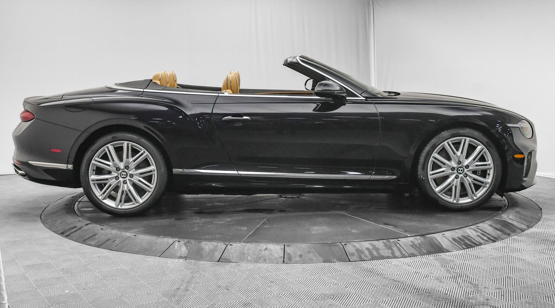 New 2026 Bentley Continental GTC image 5