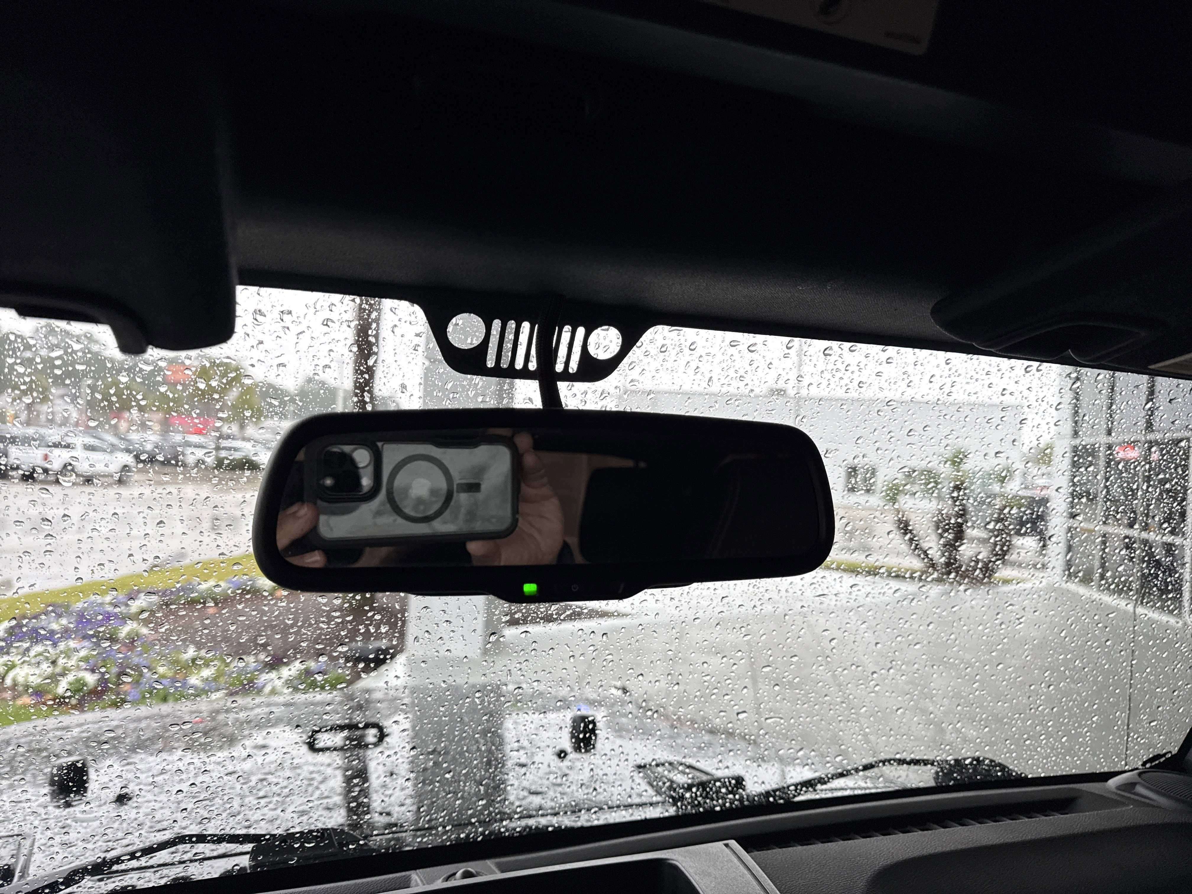 Used 2015 Jeep Wrangler Unlimited Sahara w/ Dual Top Group image 26