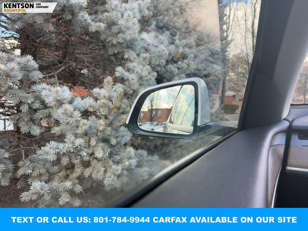 Used 2022 Tesla Model Y Performance image 19