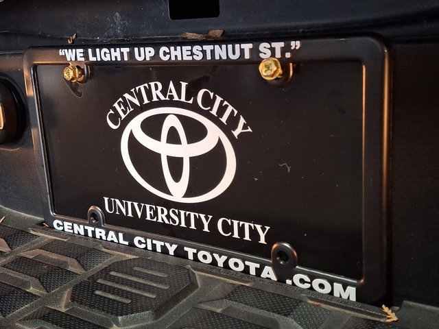 Used 2022 Toyota Tacoma TRD Off-Road w/ Technology Package image 31