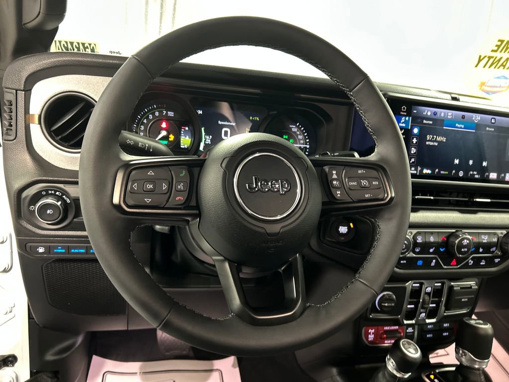 Used 2025 Jeep Wrangler Willys 4xe image 15