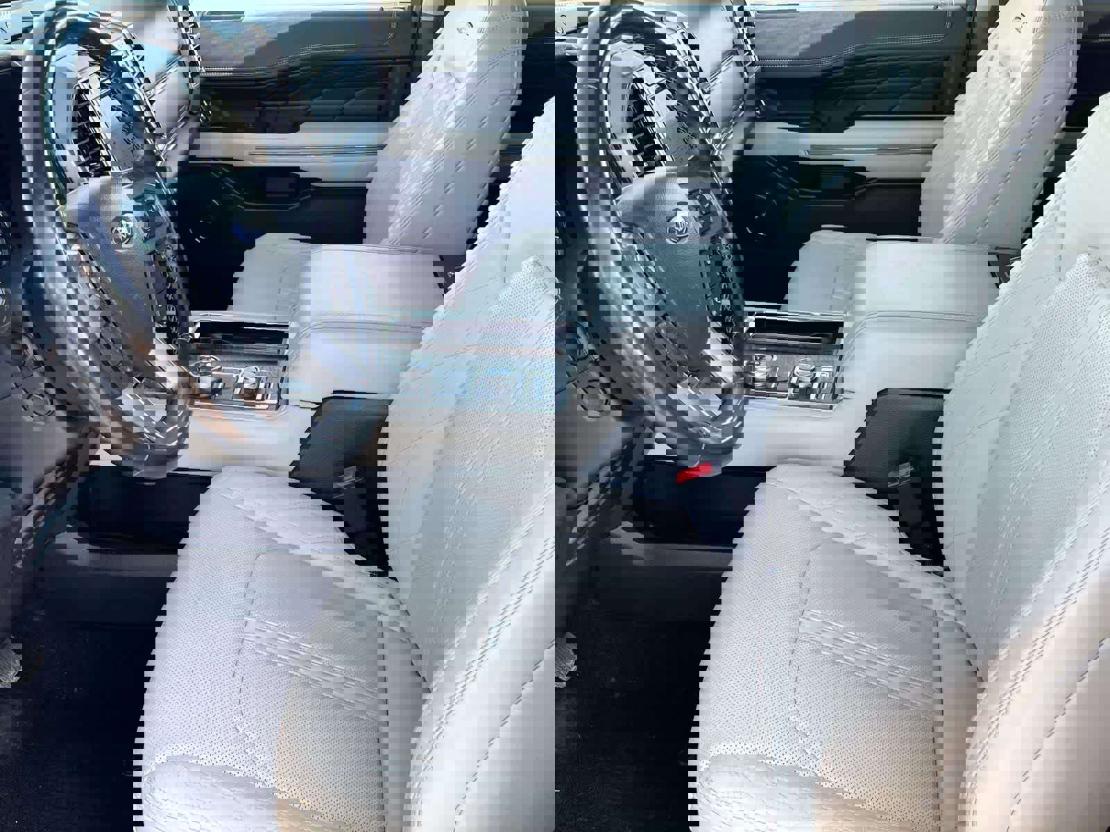 Used 2019 Ford Expedition Platinum image 10