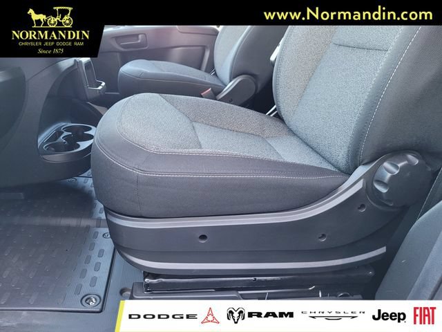Used 2025 RAM ProMaster 2500 w/ U-Haul Equipment Group FWD image 17