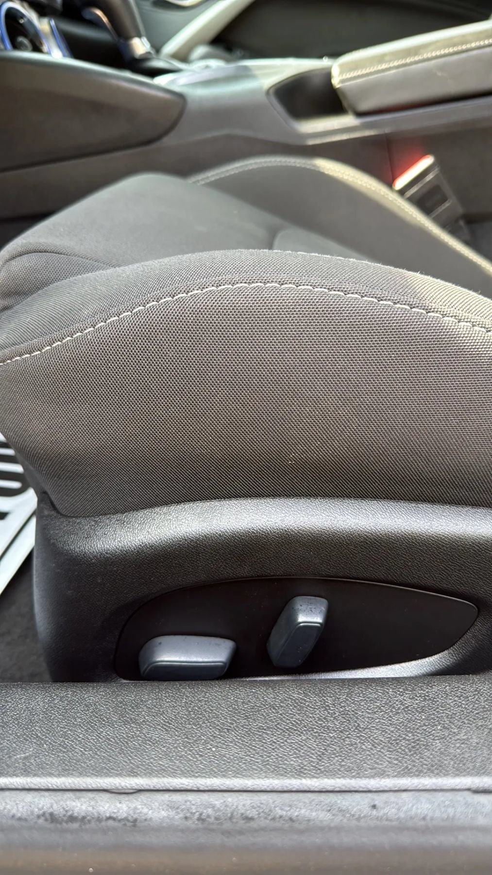Used 2018 Chevrolet Camaro LT RWD image 14