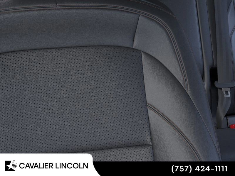Used 2026 Lincoln Nautilus Premier image 16