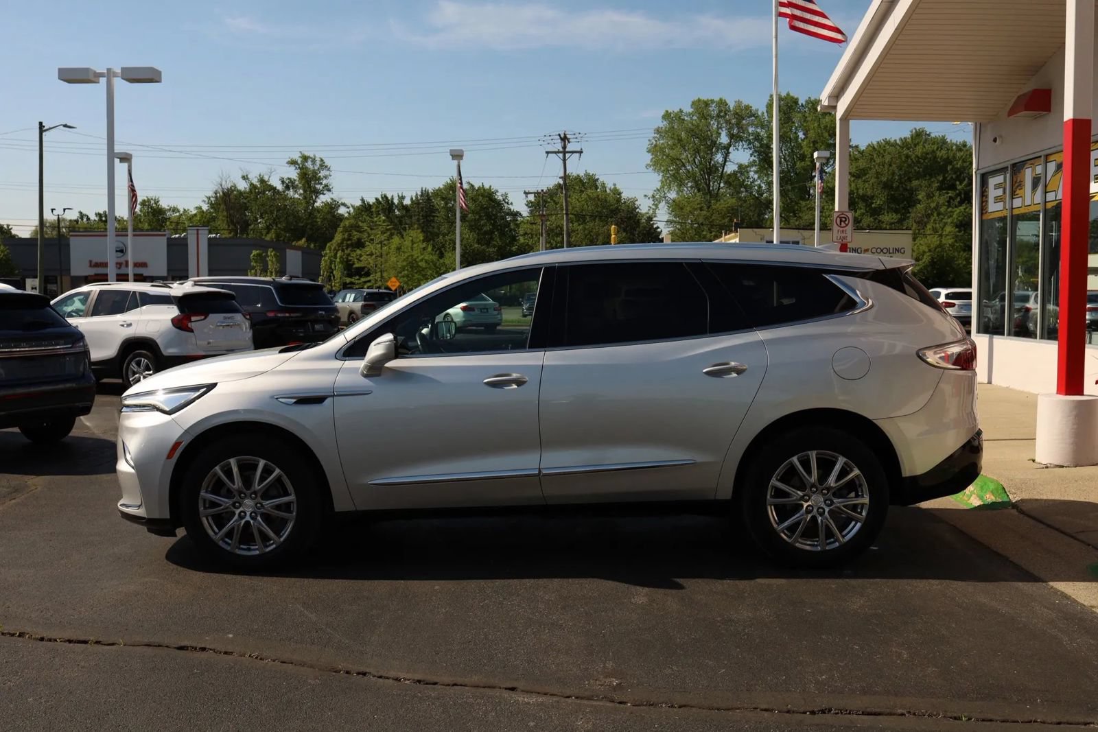 Used 2022 Buick Enclave Essence w/ Experience Buick Package AWD/4WD image 8