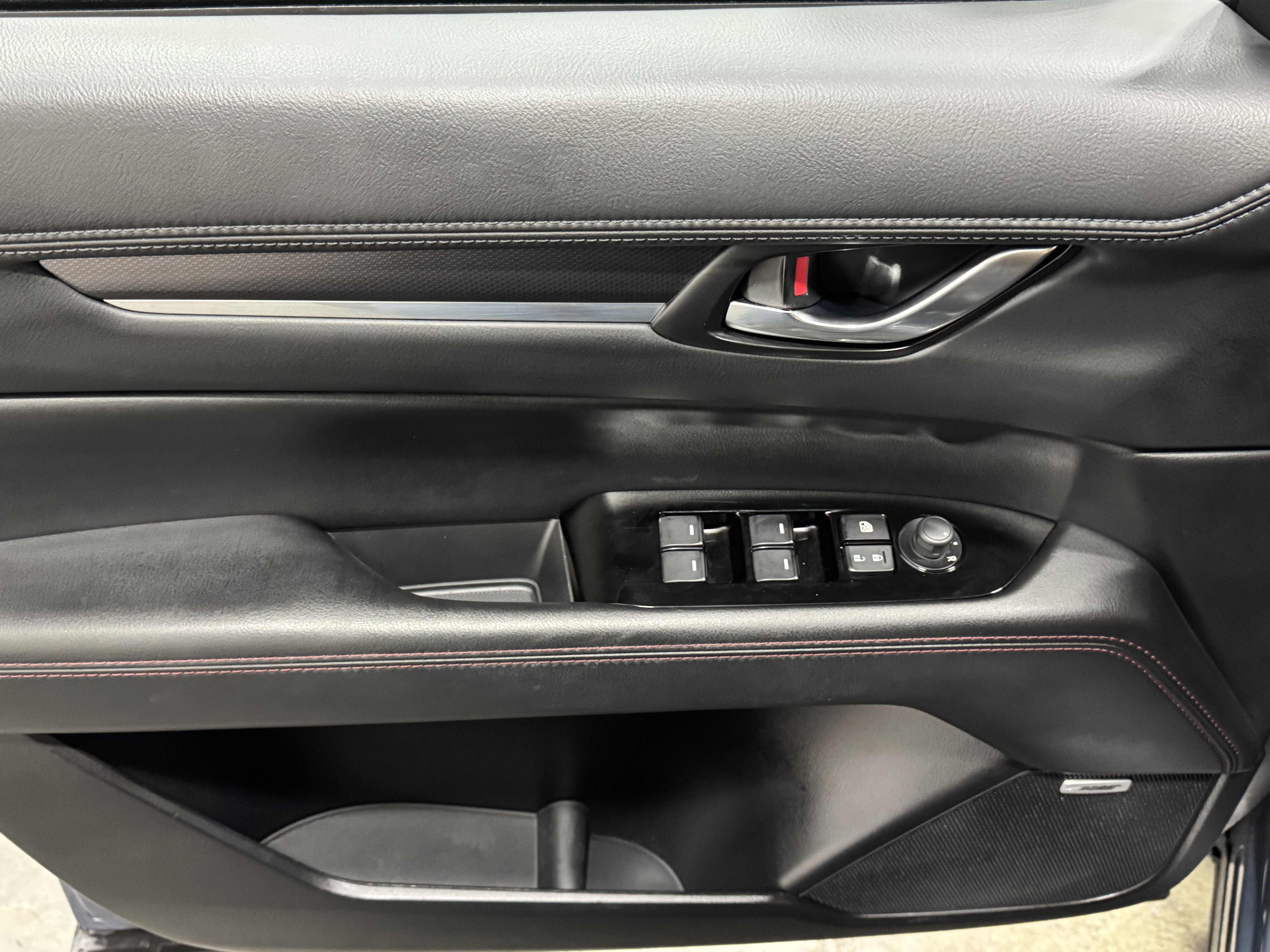 Used 2024 MAZDA CX-5 Carbon Edition image 16