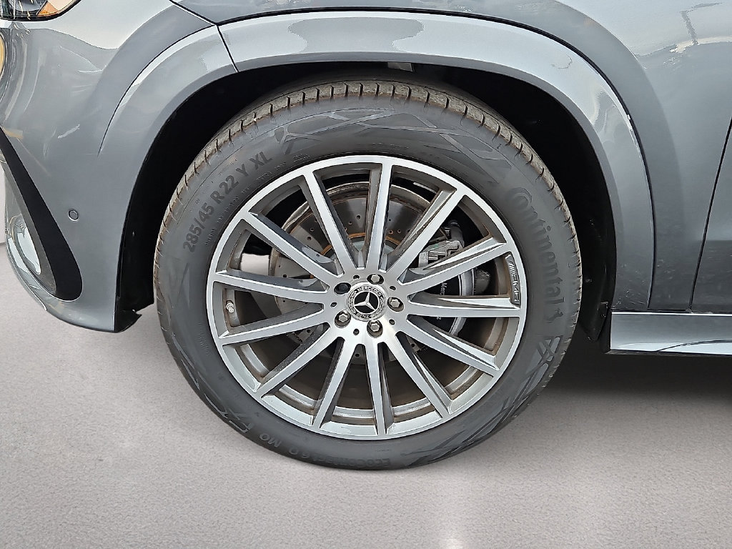 Used 2025 Mercedes-Benz GLS 450 4MATIC image 13