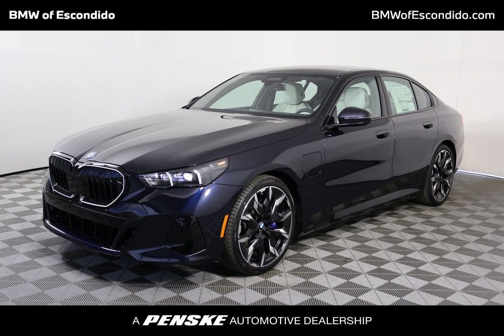 New 2026 BMW 550e xDrive video 1