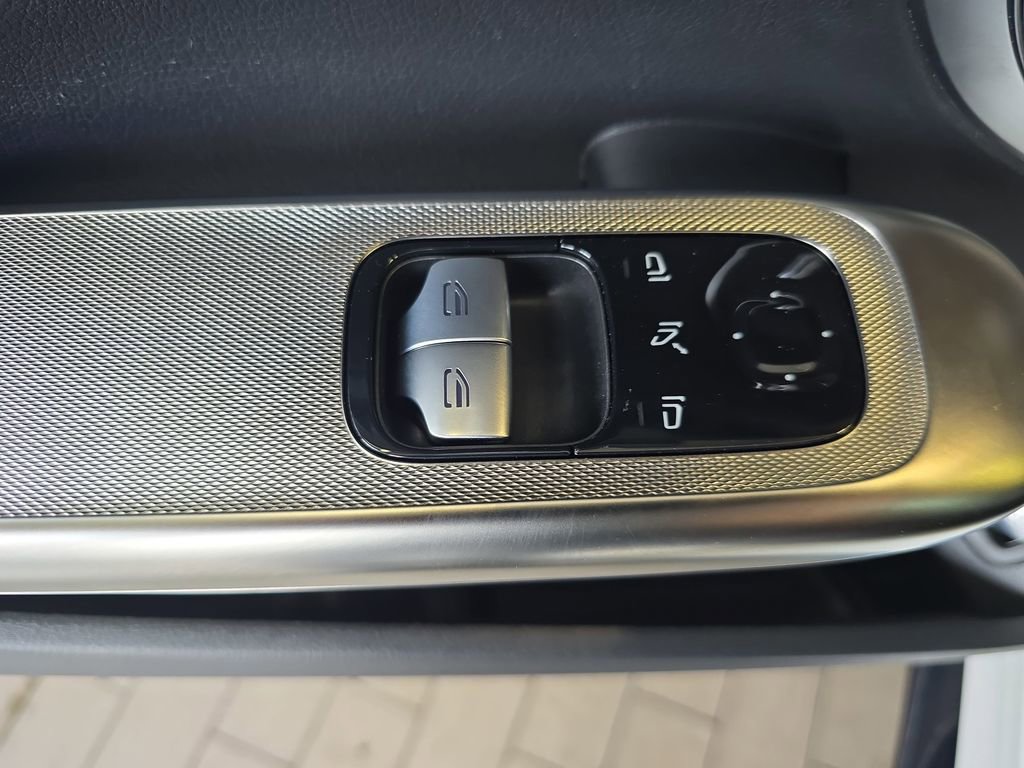 Used 2025 Mercedes-Benz CLE 53 AMG 4MATIC Coupe image 33