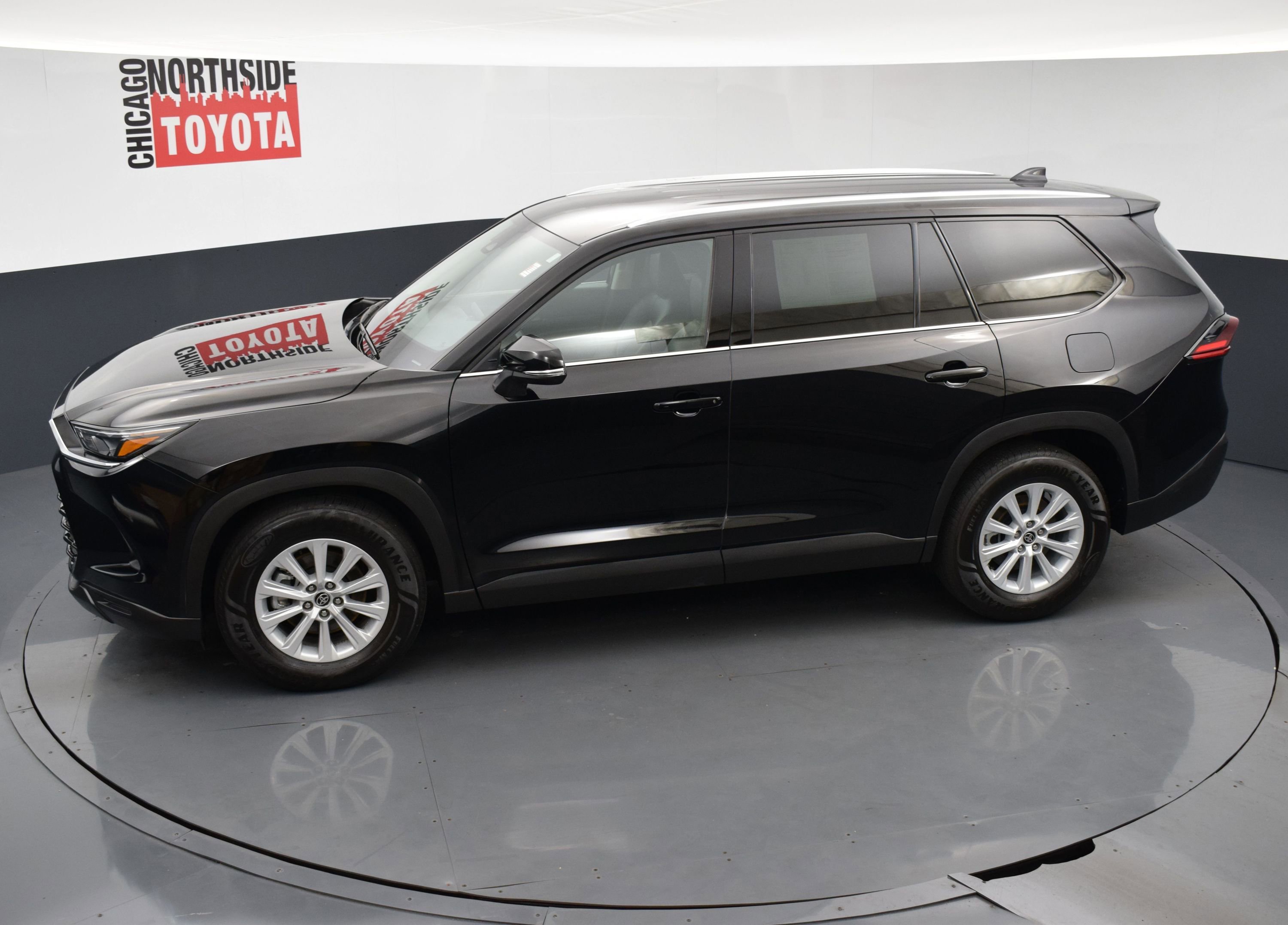 Used 2025 Toyota Grand Highlander AWD image 21