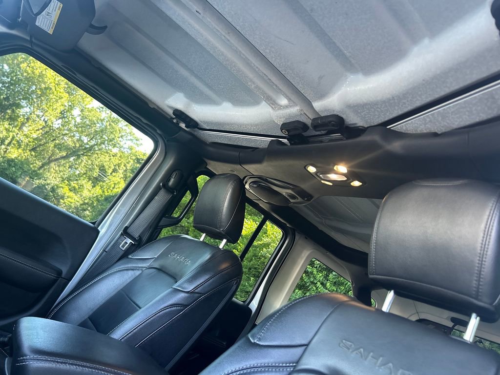 Used 2020 Jeep Wrangler Unlimited Sahara w/ LED Lighting Group AWD/4WD image 25