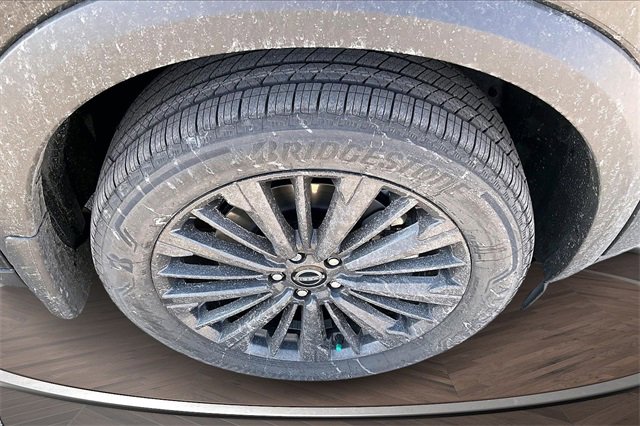 New 2026 Nissan Pathfinder SL image 12