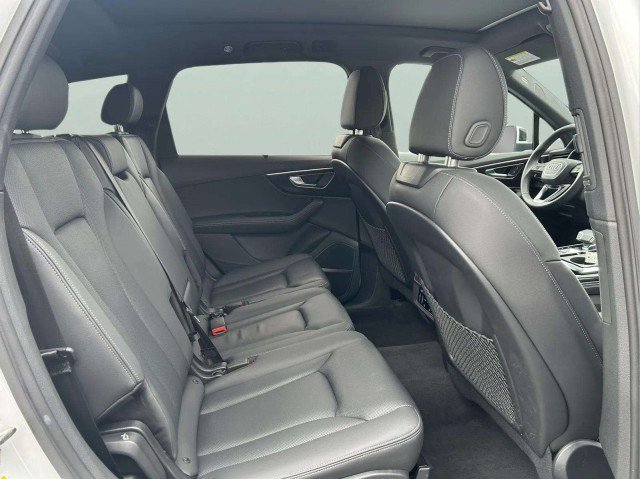 Certified 2025 Audi Q7 Premium Plus w/ Premium Plus Package image 27
