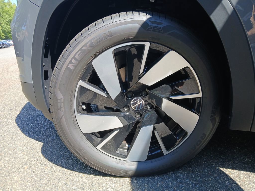 New 2026 Volkswagen Atlas Cross Sport SE image 26