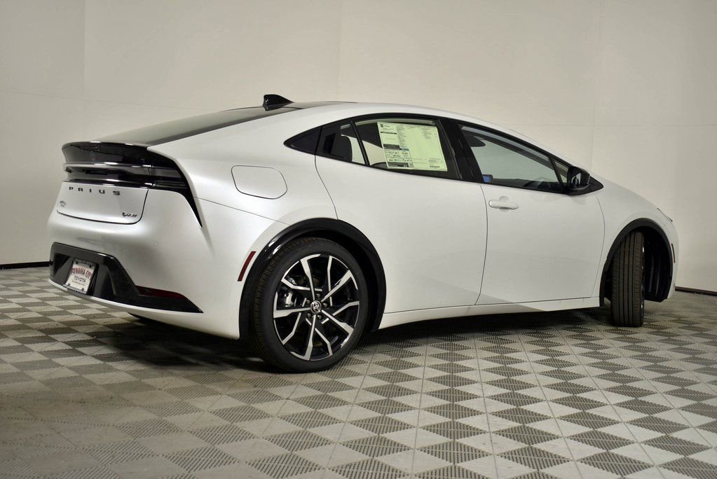 New 2026 Toyota Prius Plug-In Hybrid image 5
