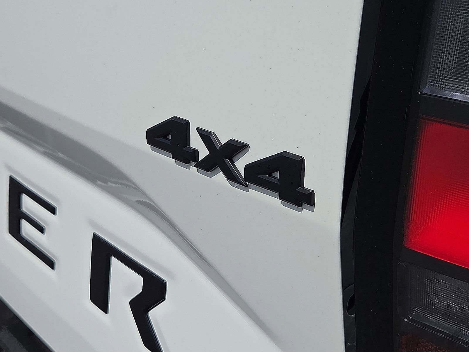 New 2026 Nissan Frontier SV w/ Tow Package AWD/4WD image 8