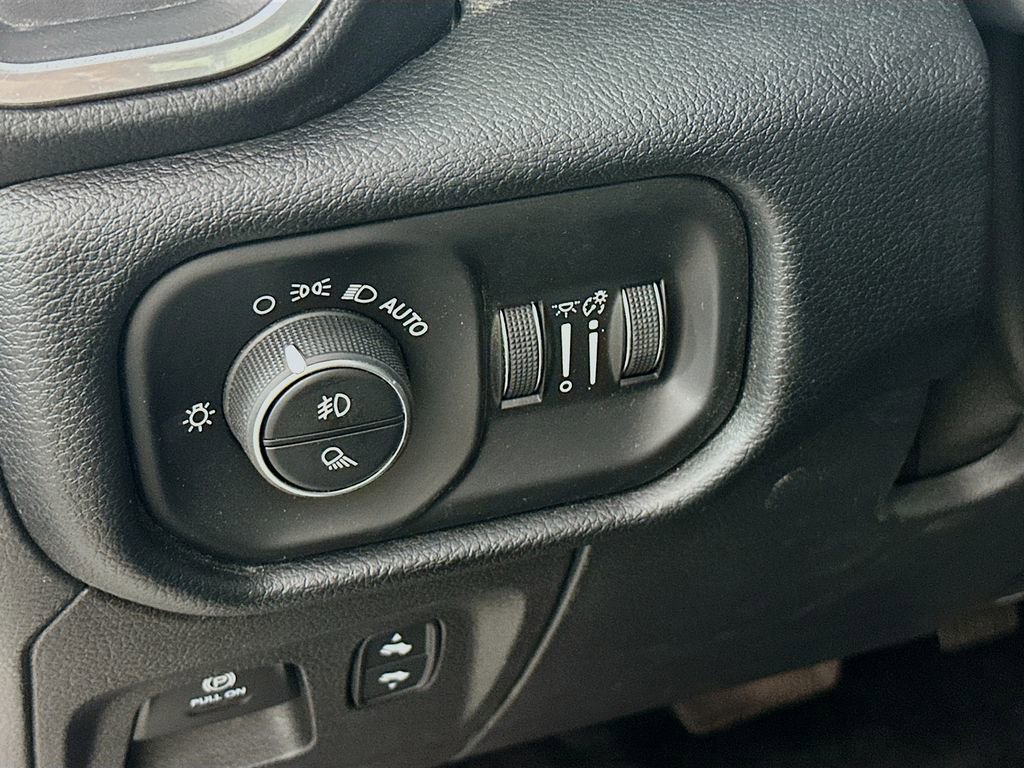 Certified 2022 RAM 1500 Laramie w/ Sport Appearance Package AWD/4WD image 18
