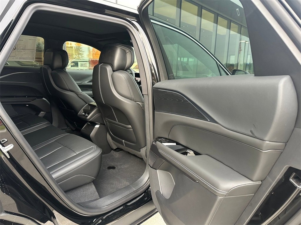 New 2026 Cadillac Lyriq Luxury image 13