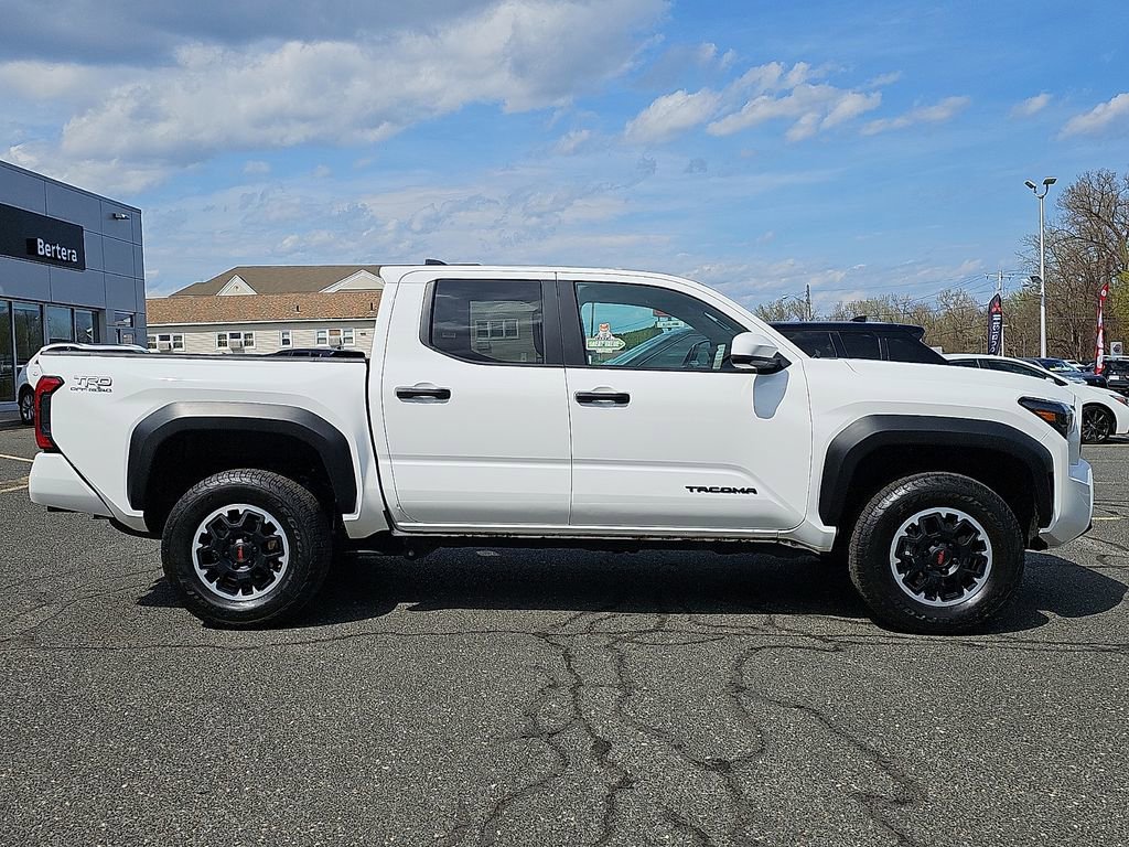 Used 2024 Toyota Tacoma TRD Off-Road AWD/4WD image 7