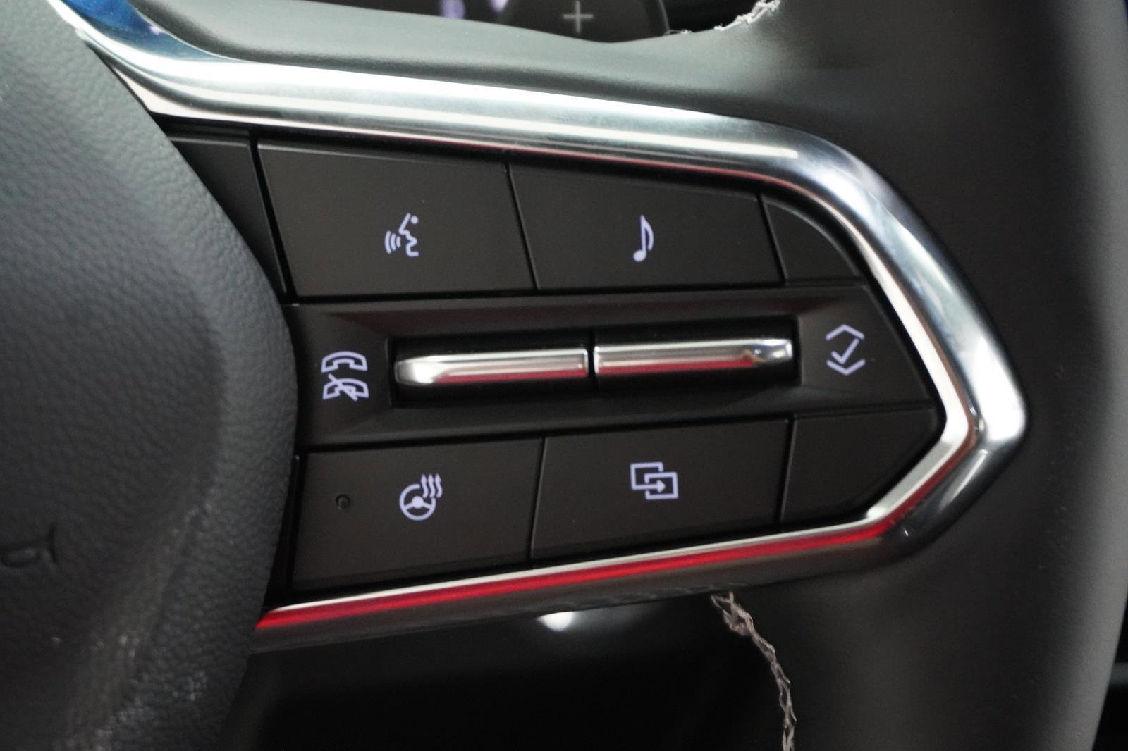 New 2026 Chevrolet Traverse Z71 w/ Enhanced Driving Package AWD/4WD image 24