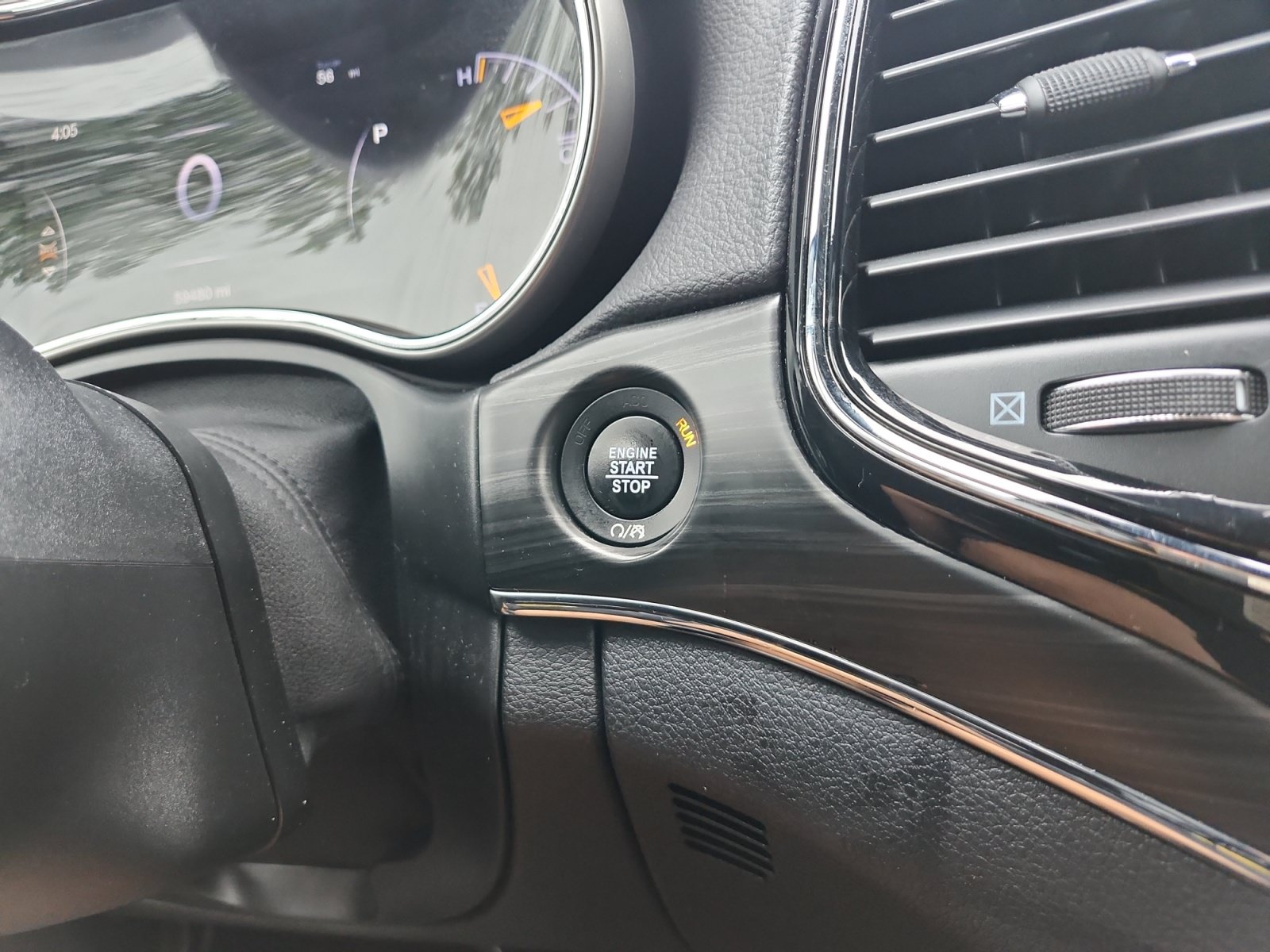 Used 2019 Jeep Grand Cherokee Limited w/ Luxury Group II AWD/4WD image 21