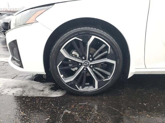 New 2025 Nissan Altima 2.5 SR image 22