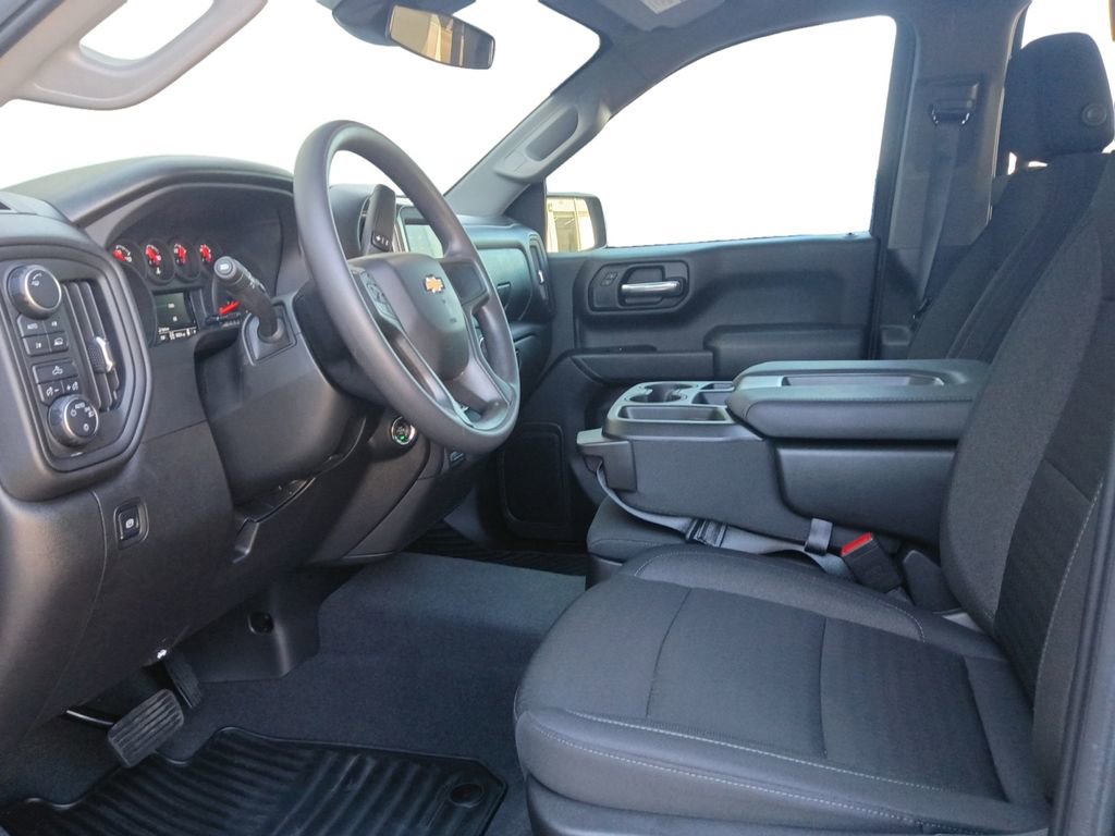 Used 2025 Chevrolet Silverado 1500 Custom w/ Turbomax Blackout Package image 19