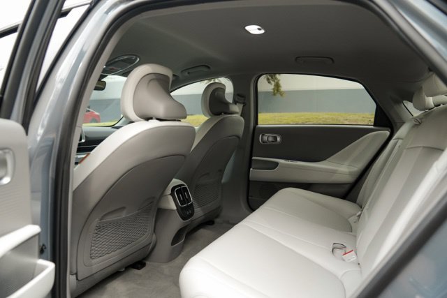 Used 2023 Hyundai Ioniq 6 SEL RWD image 38