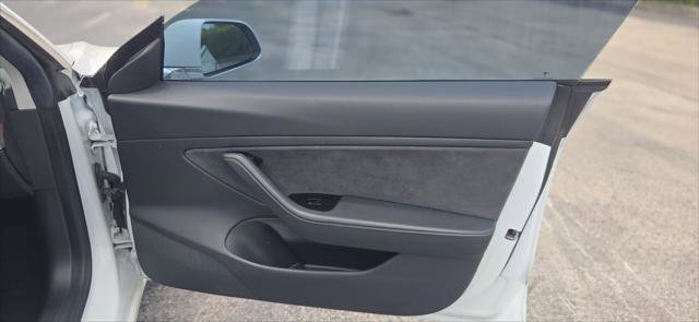 Used 2019 Tesla Model 3 Long Range RWD image 23