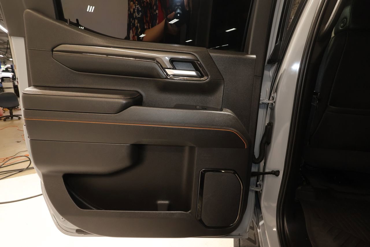 Used 2024 GMC Sierra 1500 AT4 w/ Technology Package AWD/4WD image 23
