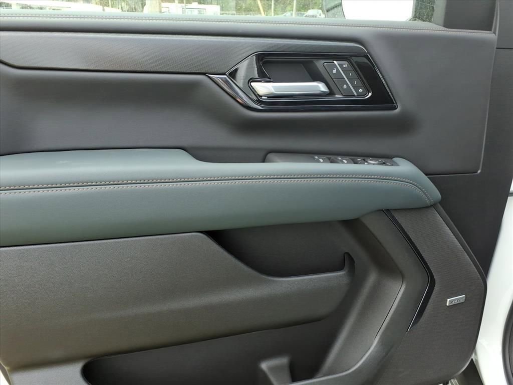 New 2026 GMC Yukon AT4 w/ AT4 Premium Plus Package image 14