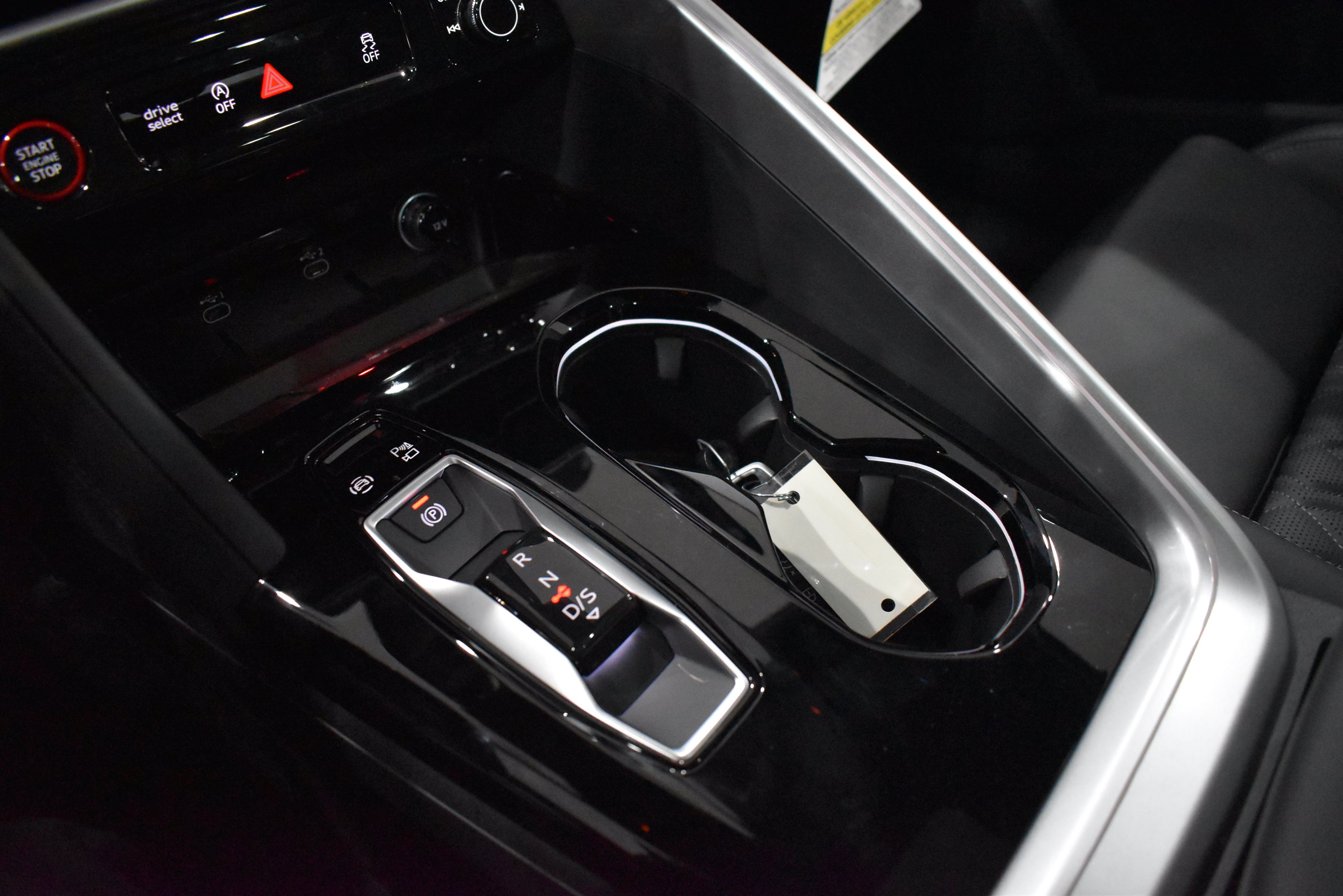 New 2026 Audi SQ5 Prestige AWD/4WD image 15