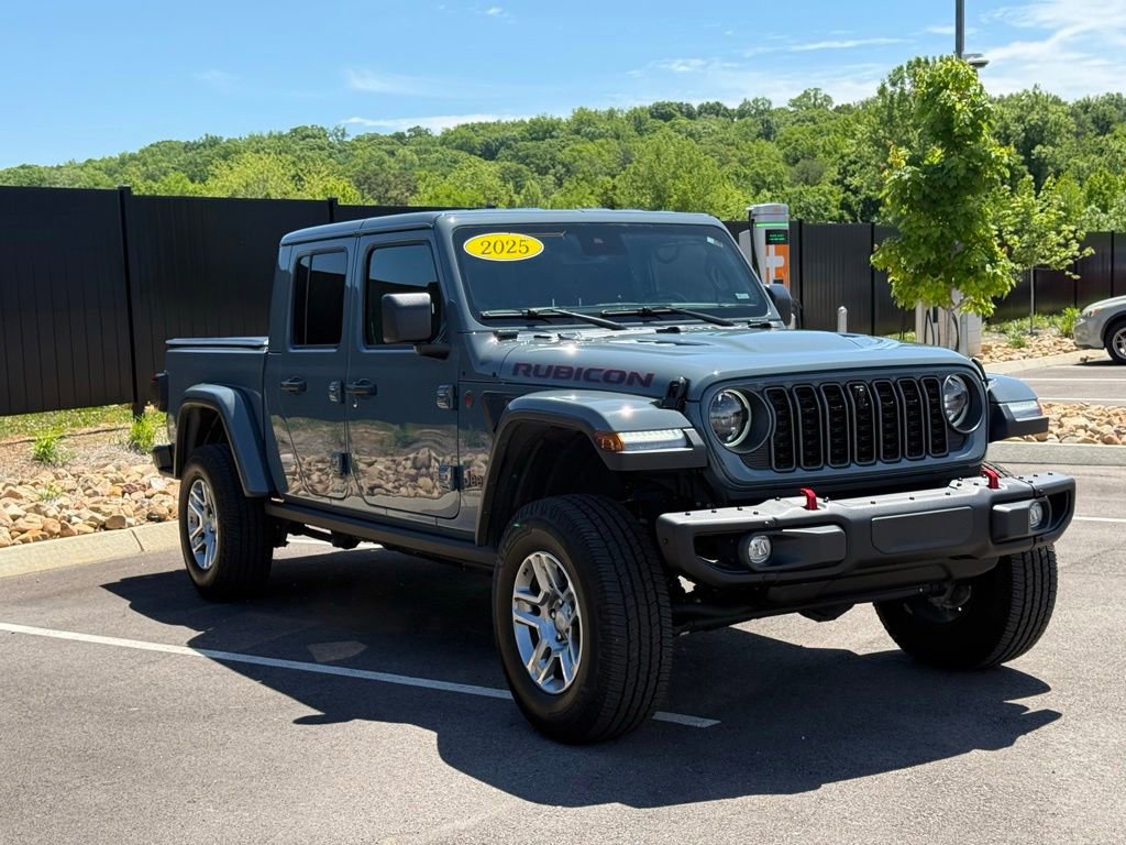 Used 2025 Jeep Gladiator Rubicon AWD/4WD image 6