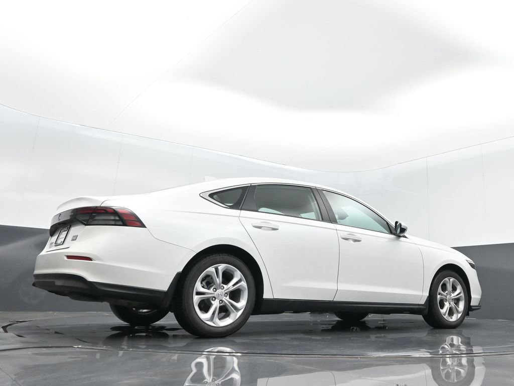 Used 2025 Honda Accord LX image 23