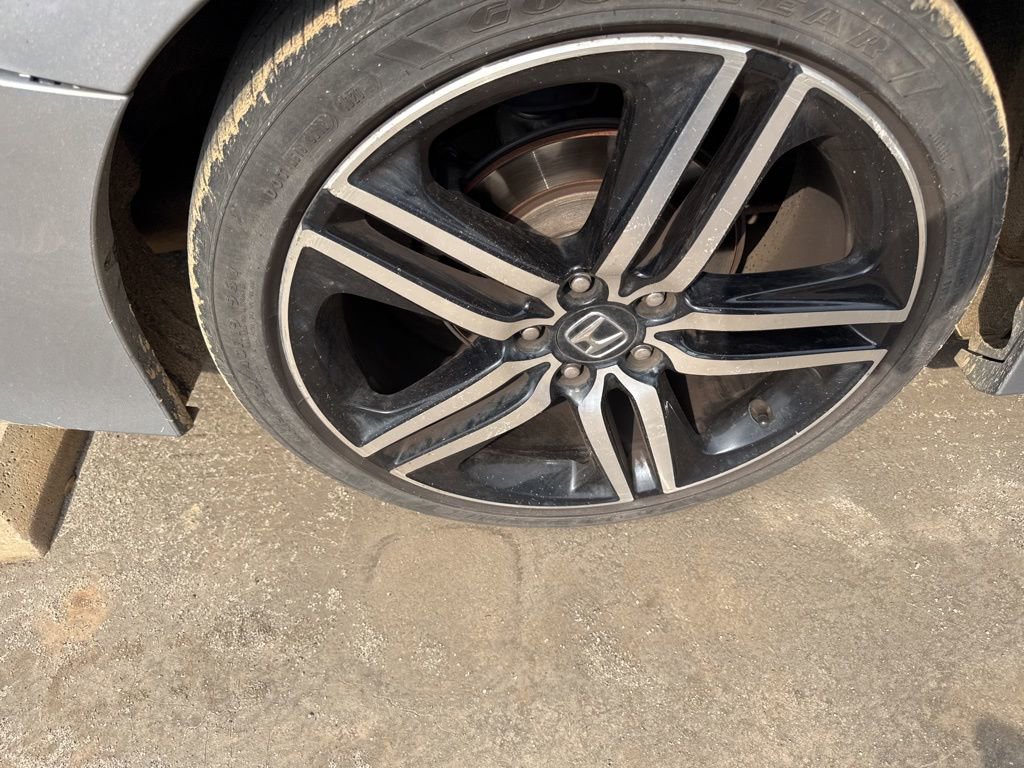 Used 2017 Honda Accord Touring image 24