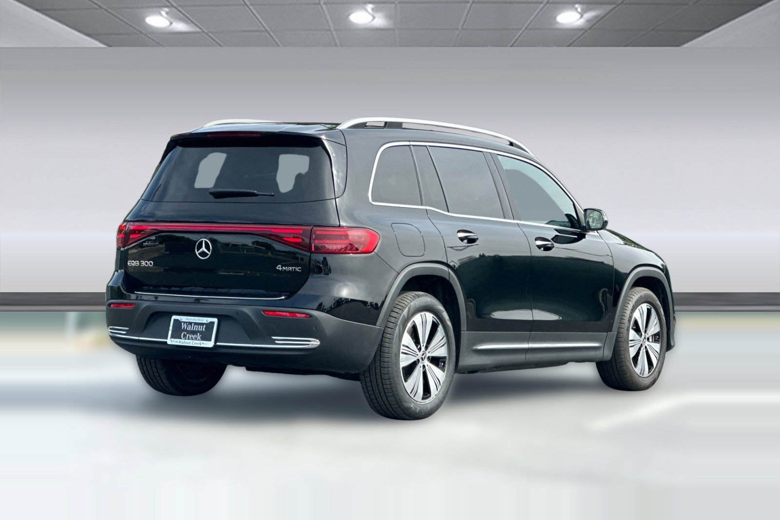 Certified 2024 Mercedes-Benz EQB 300 4MATIC image 8